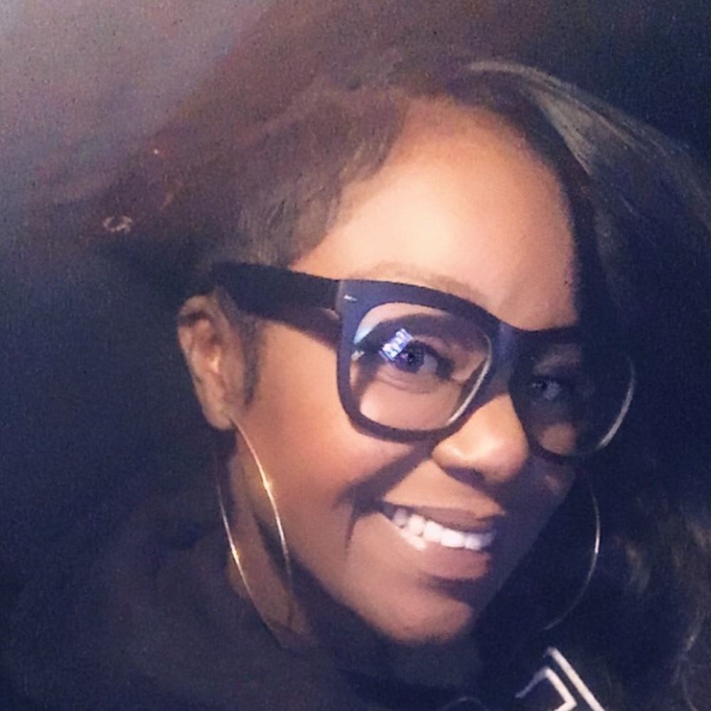 Meet your Posher, Nakia